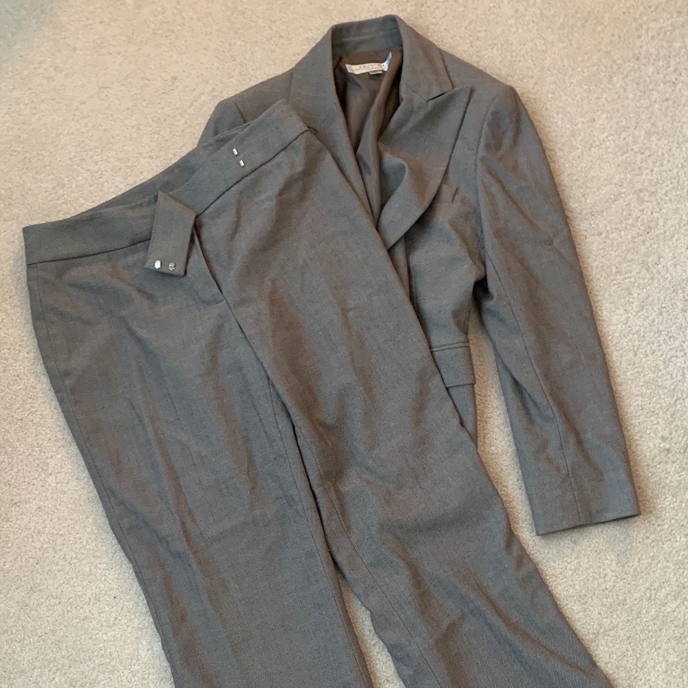 Tahari brown herringbone pantsuit - petite